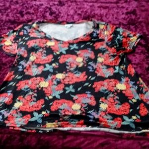 3/15$ lularoe t-shirt